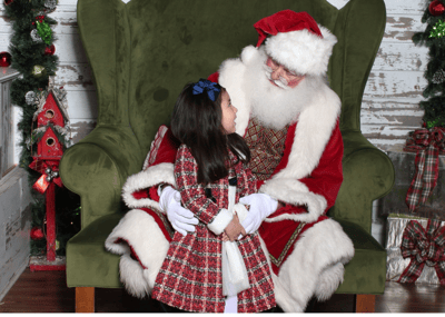 5 Holly, Jolly Reasons to Book Your Santa Photo Reservation Early This Holiday Season